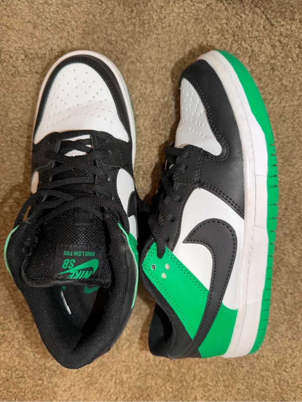 Nike SB Dunk Low Pro Black White Green Sneakers Skate Shoes Size 6.5 women’s